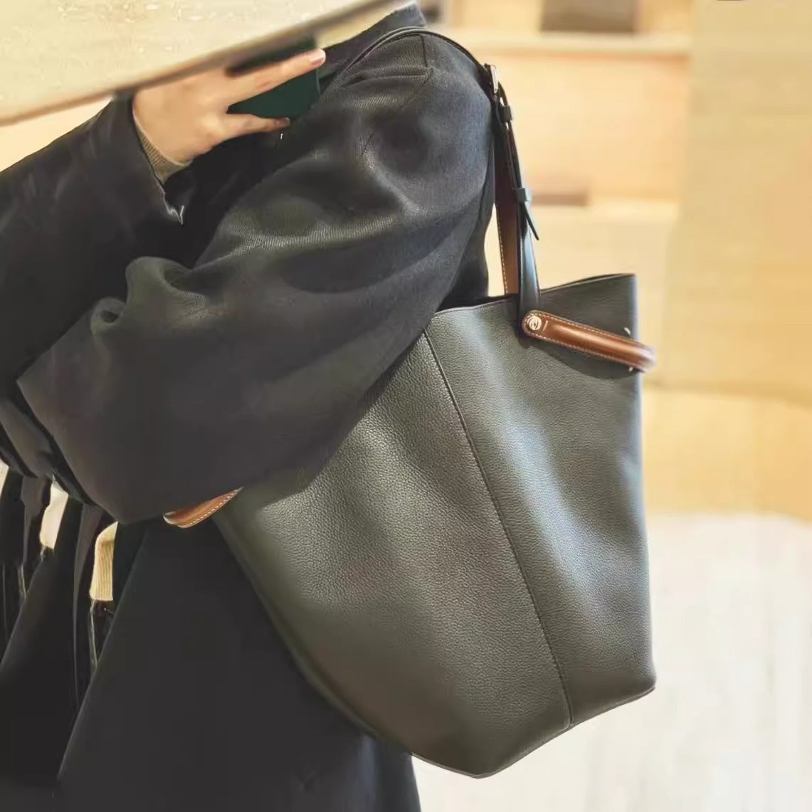 25ss托特包DRESSAGE头层牛皮单肩手提包腋下盛装舞步秀款水桶包