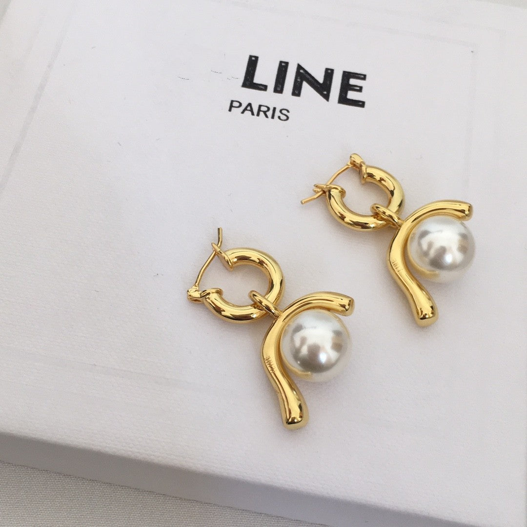 赛林家22新款几何型珍珠耳环女铜镀金港风气质光面镀真金直播供应