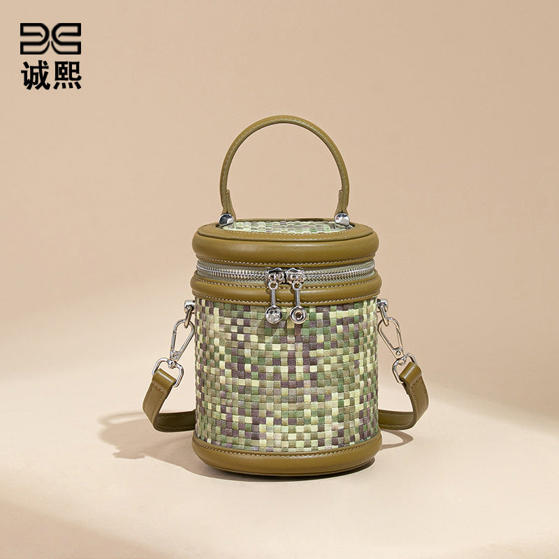 手提水桶包包女撞色新品潮流编织包单肩斜跨化妆包小众百搭圆筒包