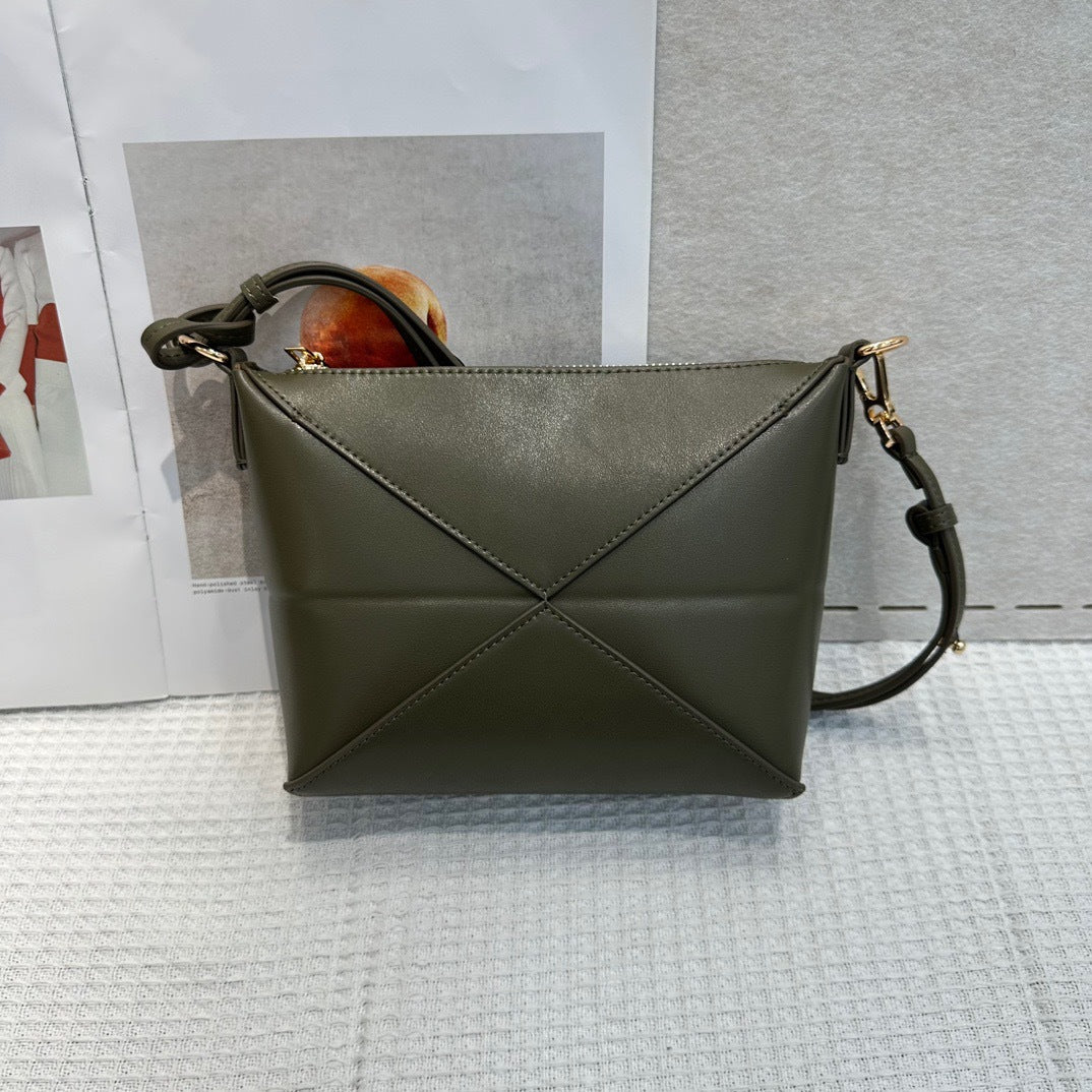 头层牛皮折叠几何包手提包法式腋下包真皮饭盒包时尚单肩斜挎包女