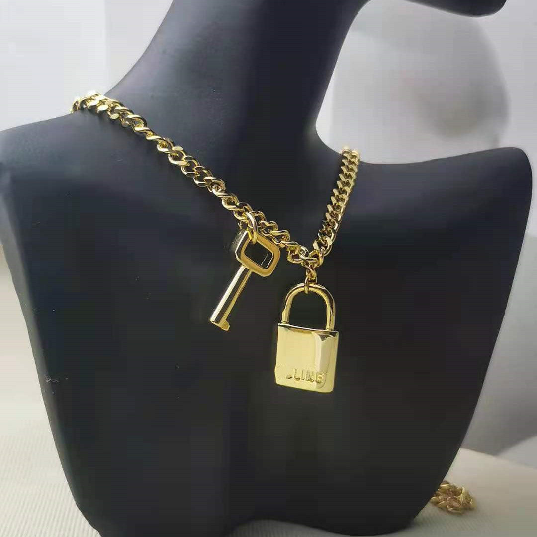 赛家新款锁头钥匙吊坠项链个性金色镀金朋克风高级感粗链条锁骨链