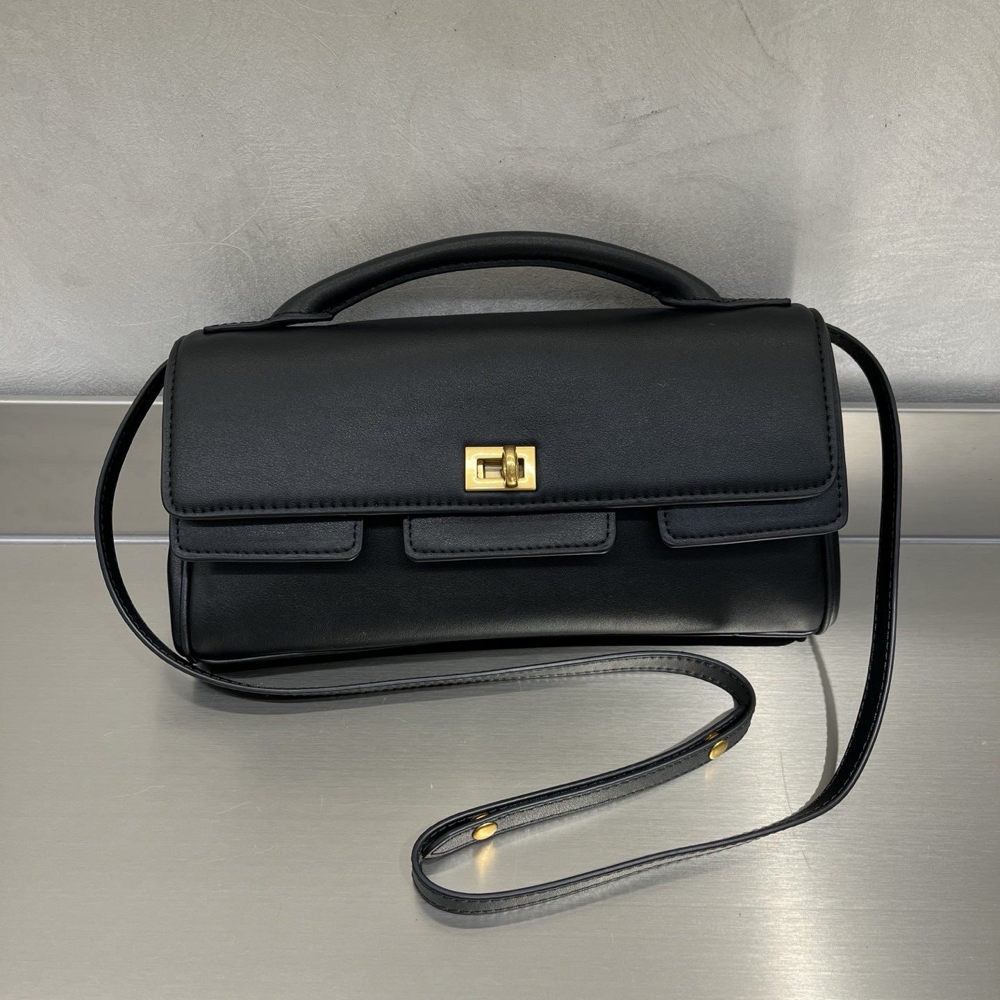 小众真皮包包 25春夏新款 里外头层小牛皮 可肩背手拎 容量可观