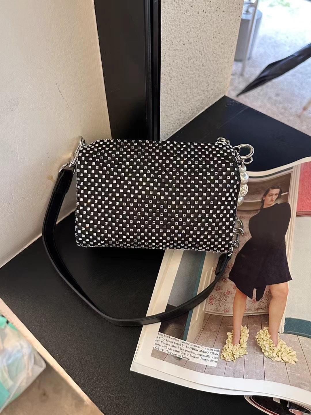 小众满钻水钻包包包女2024新款潮时尚链条腋下包百搭大容量斜挎包