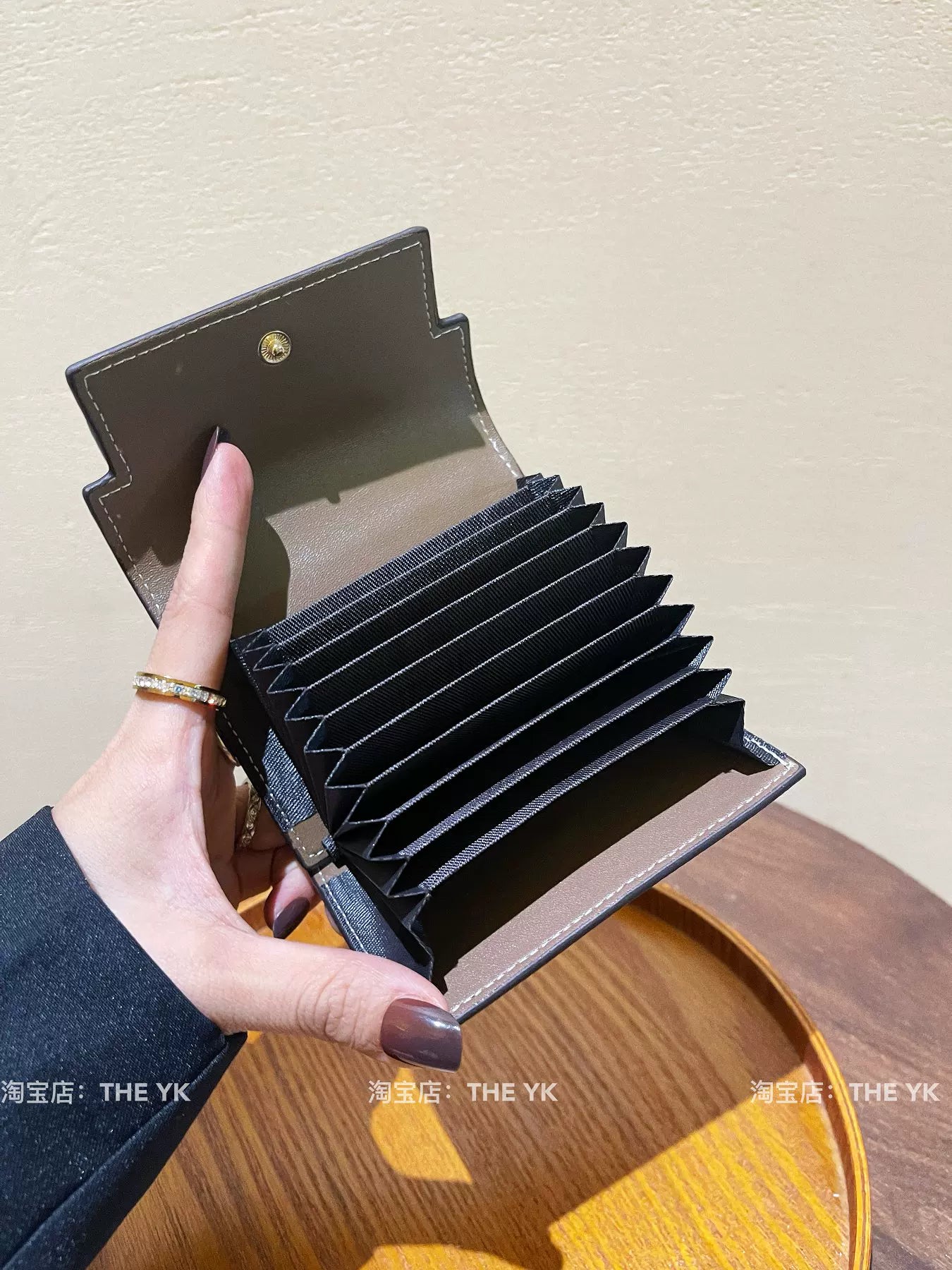真皮凯莉卡包女士小巧精致手掌纹风琴名片包驾驶证银行卡零钱一体