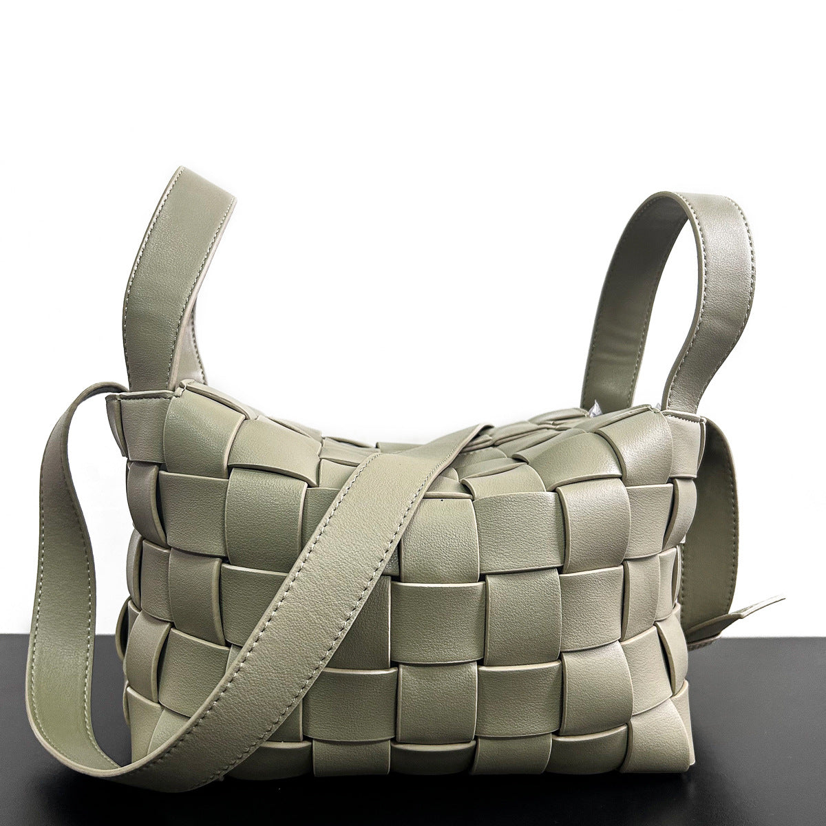 包包女包手工编织头层牛皮高档优雅时尚大容量通勤外出手提单肩包