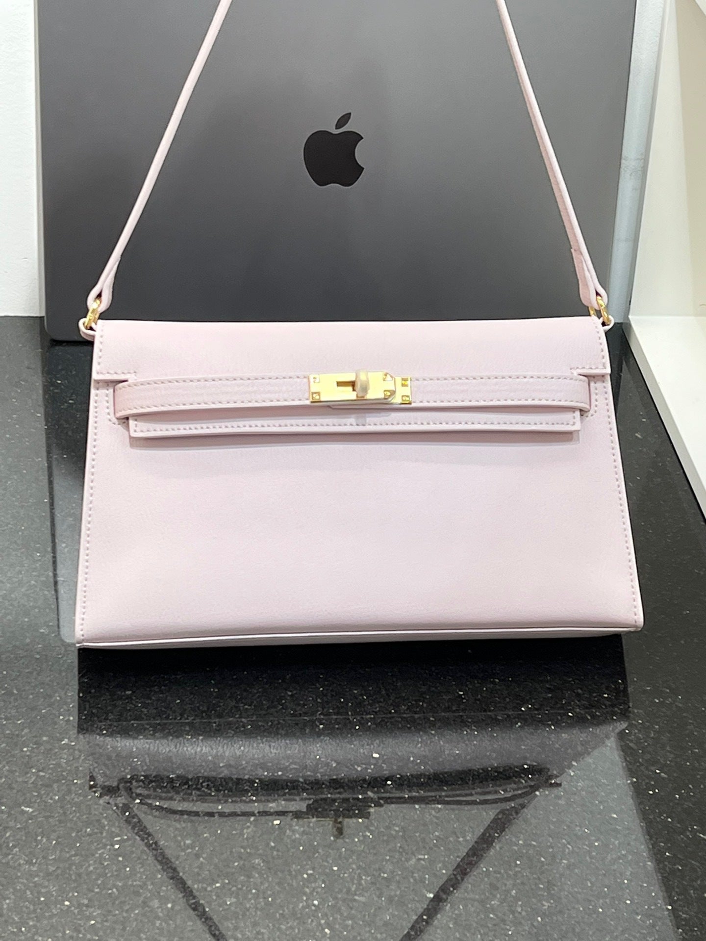 真皮牛皮凯莉包包女百搭单肩腋下包高级感2024新款复古手提法棍包