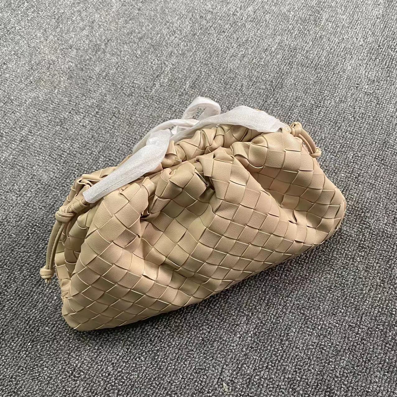 包包女皱褶饺子包真皮云朵包牛皮编织单肩斜挎包阿希歌同款时尚