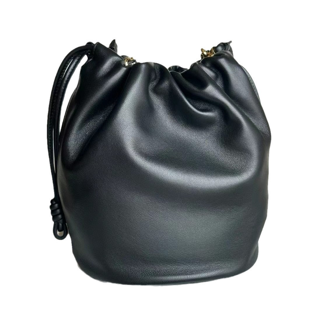 2024新中式斜挎女包牛皮福袋包水桶包抽绳云朵包单肩斜挎腋下女包