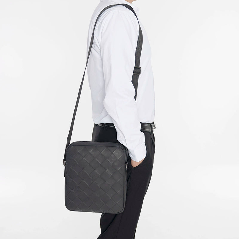 X&BV男士单肩包商务休闲真皮时尚小背包编织青年竖款潮男斜挎包包