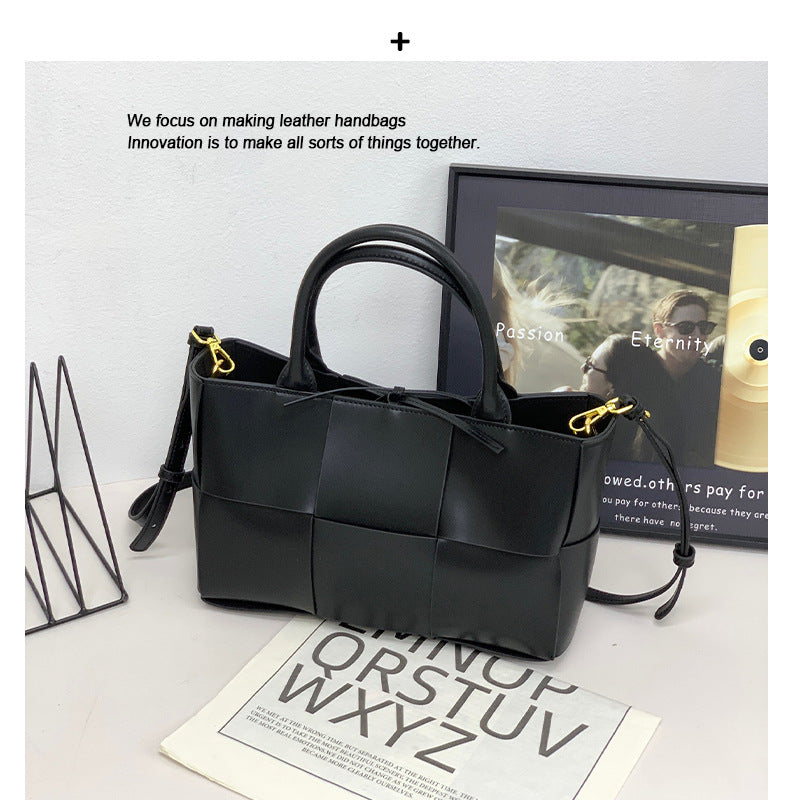 大容量编织手提包包女2024新款高级质感单肩腋下包时尚通勤托特包