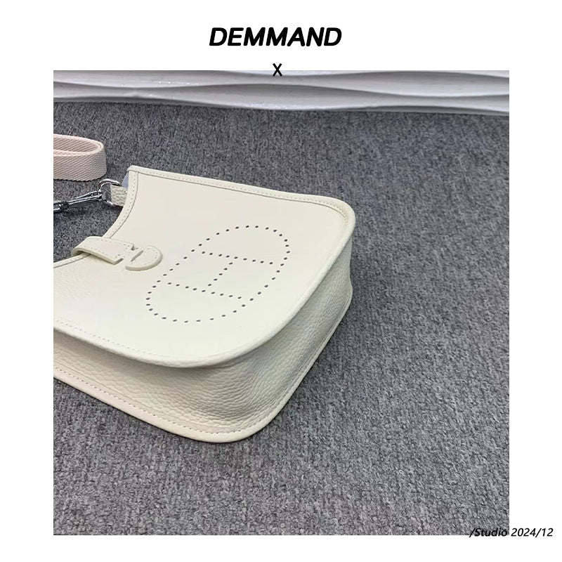 洋气小包包女2024新款字母镂空信封包潮韩版简约时尚单肩斜挎包包