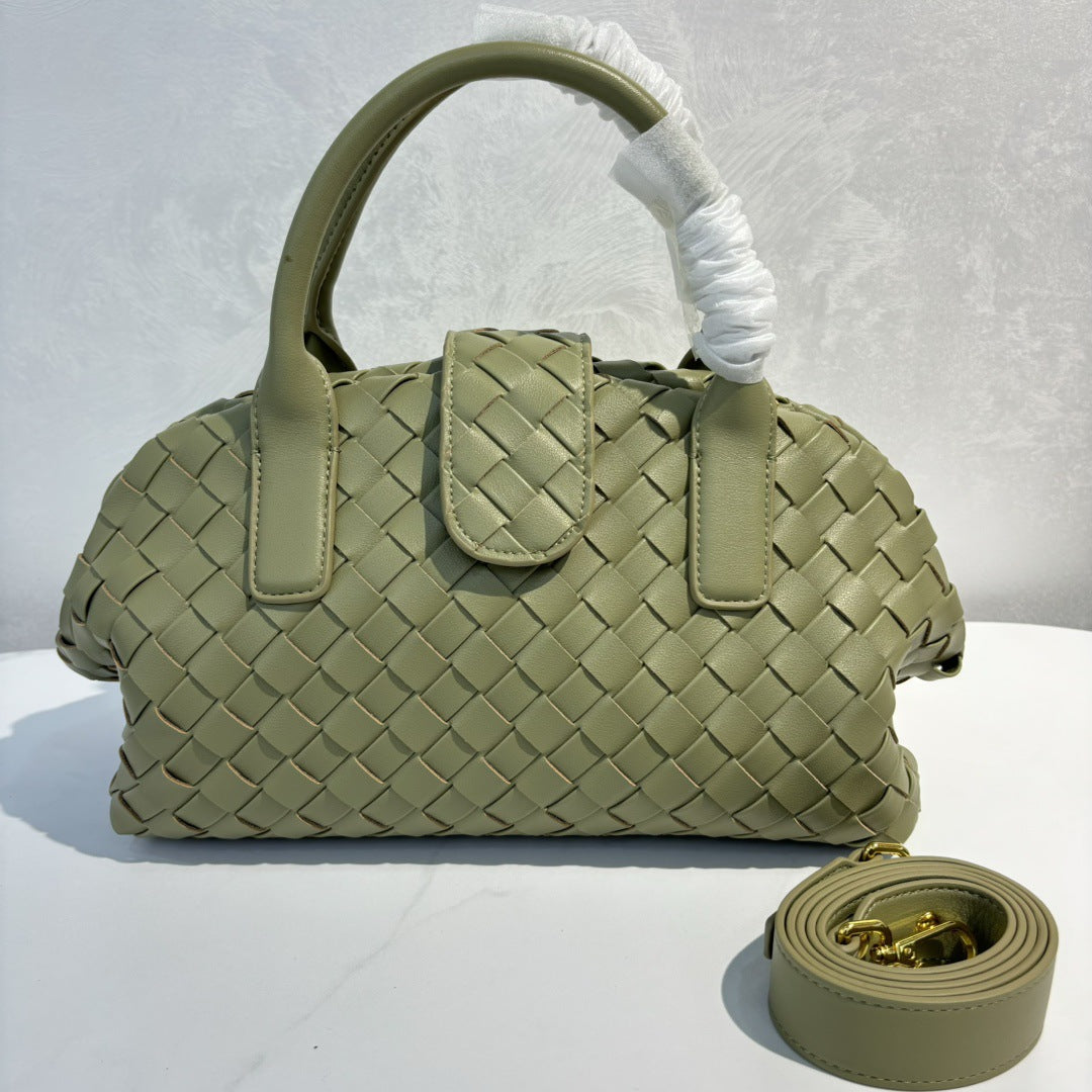 包包女款2024年新款洋气大容量夏天小众高级保龄球包斜挎包女真皮