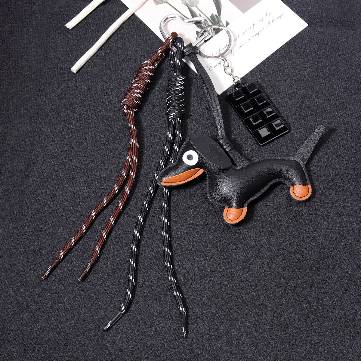 跨境热销腊肠狗钥匙扣高级感编织绳巧克力包包挂件狗狗钥匙扣