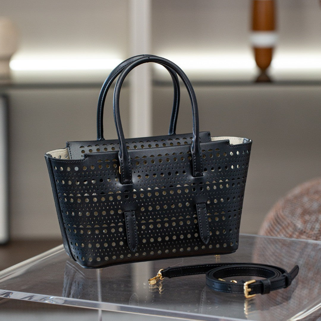 保黛2025轻奢时尚百搭复古镂空手提包枕头包通勤包斜挎单肩包