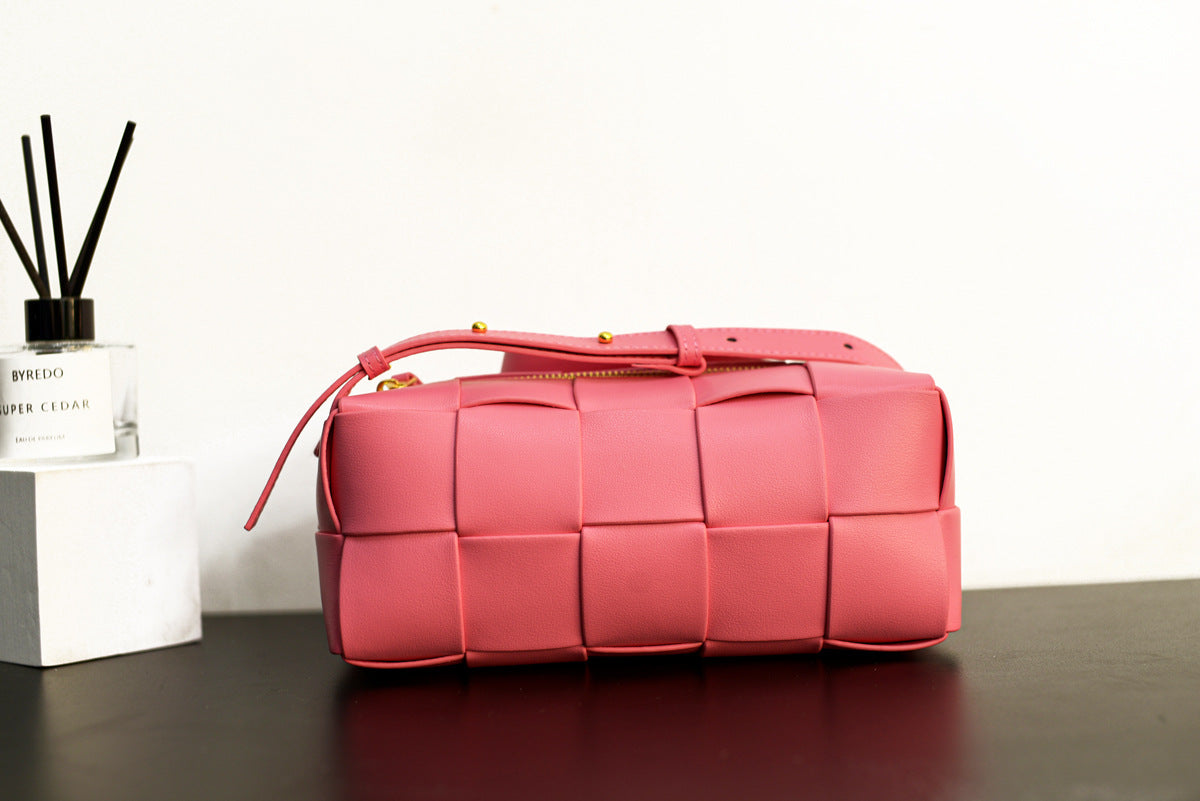 腰包真皮女包编织包包2022新款单肩斜挎胸包女简约时尚轻奢