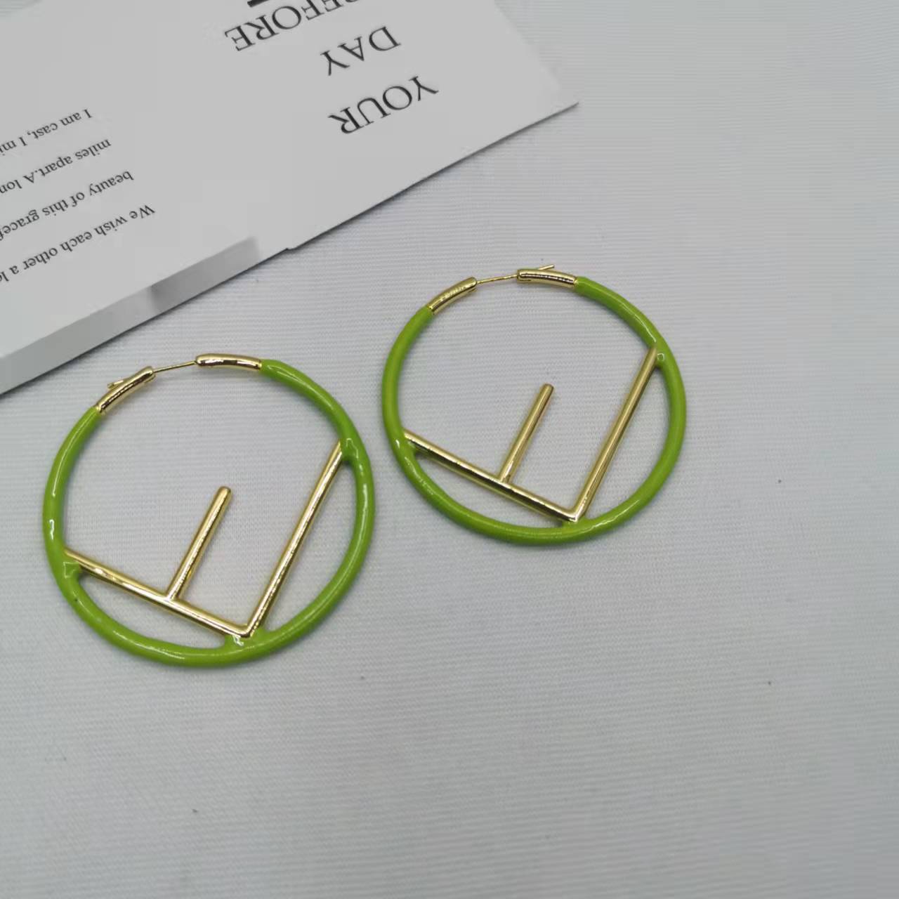 芬家21新款F珐琅大耳环高级感气质彩色耳扣欧美风圆圈字母大耳圈