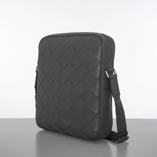 X&BV男士单肩包商务休闲真皮时尚小背包编织青年竖款潮男斜挎包包