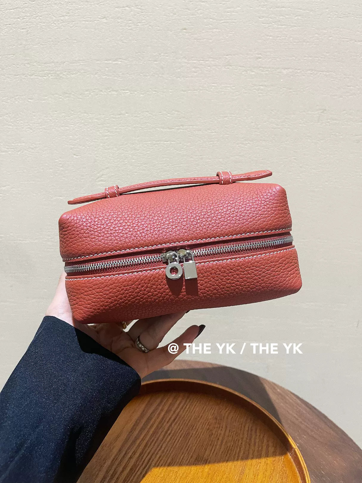 真皮化妆包饭盒包女便携式旅行洗漱包化妆品收纳包单肩斜挎链条包