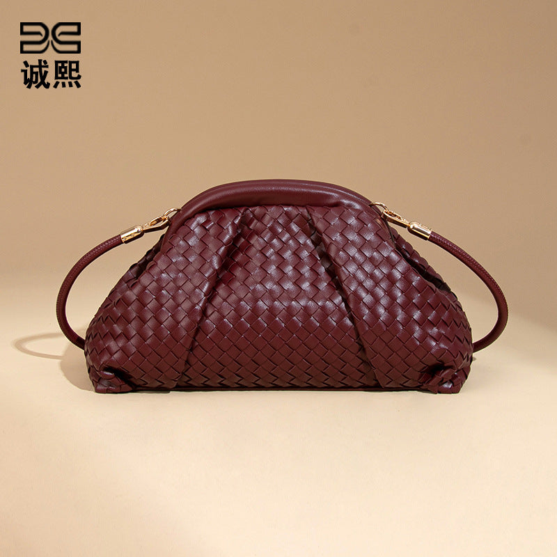 工厂定制logo贴标手工编织包云朵包时尚单肩斜挎包新款女士贝壳包