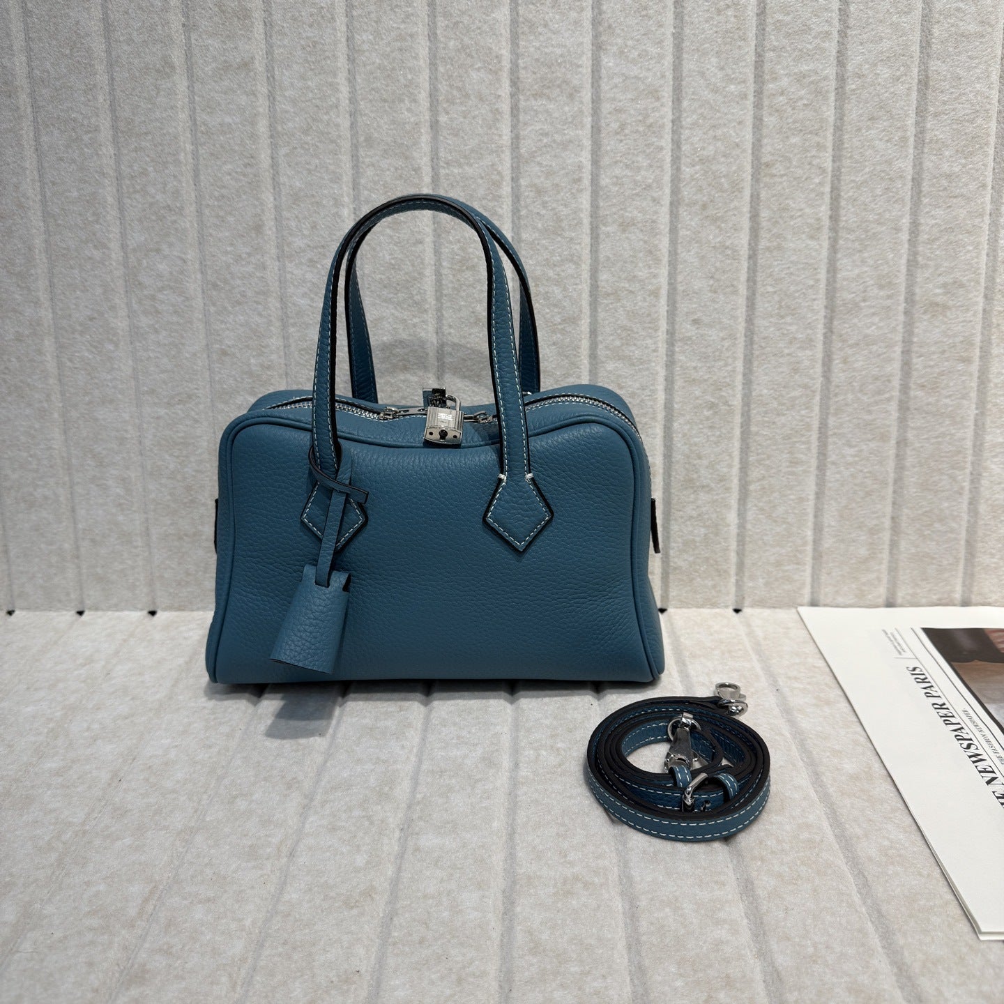 2025新款高端TC皮牛皮维多利亚真皮女包简约保龄球腋下包手提斜挎