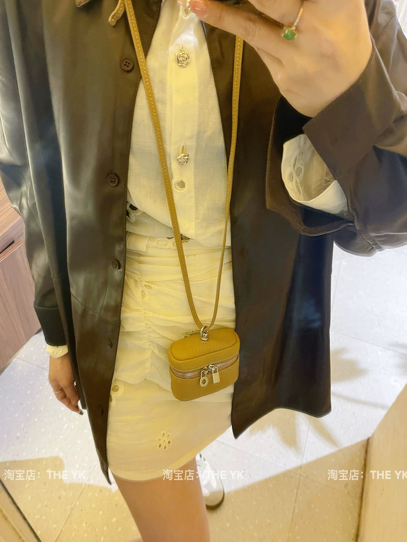 真皮多巴胺糖果耳机包ins风饭盒包时尚挂脖小包口红车钥匙收纳包