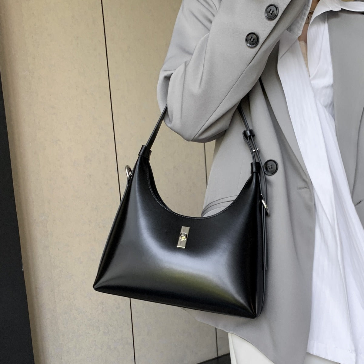 复古法棍包腋下包新月包百搭手提斜挎包包女树膏油蜡皮质细腻柔滑