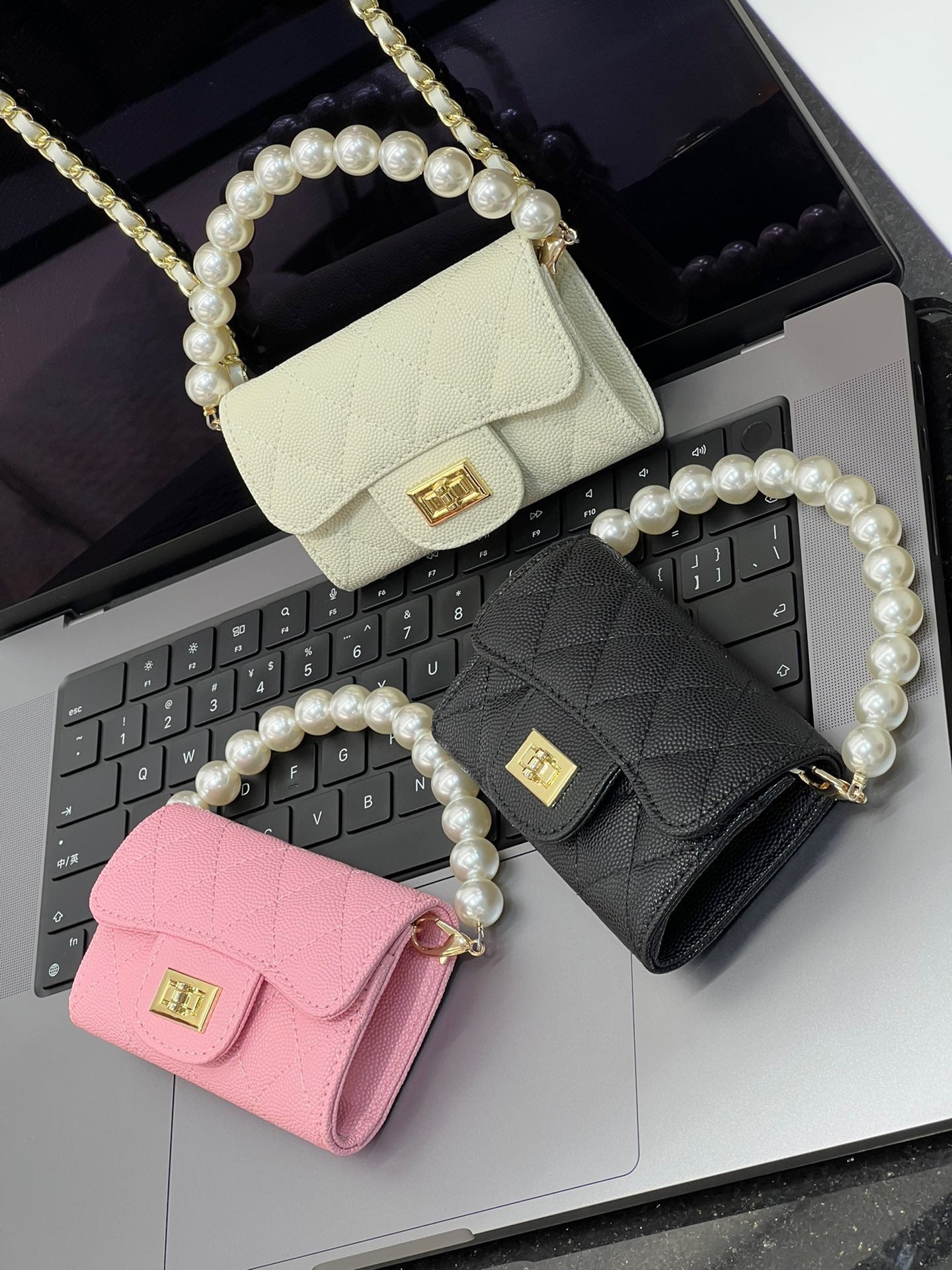 经典百搭港风口红包真皮鱼子酱菱格链条包高级小方包珍珠零钱包包