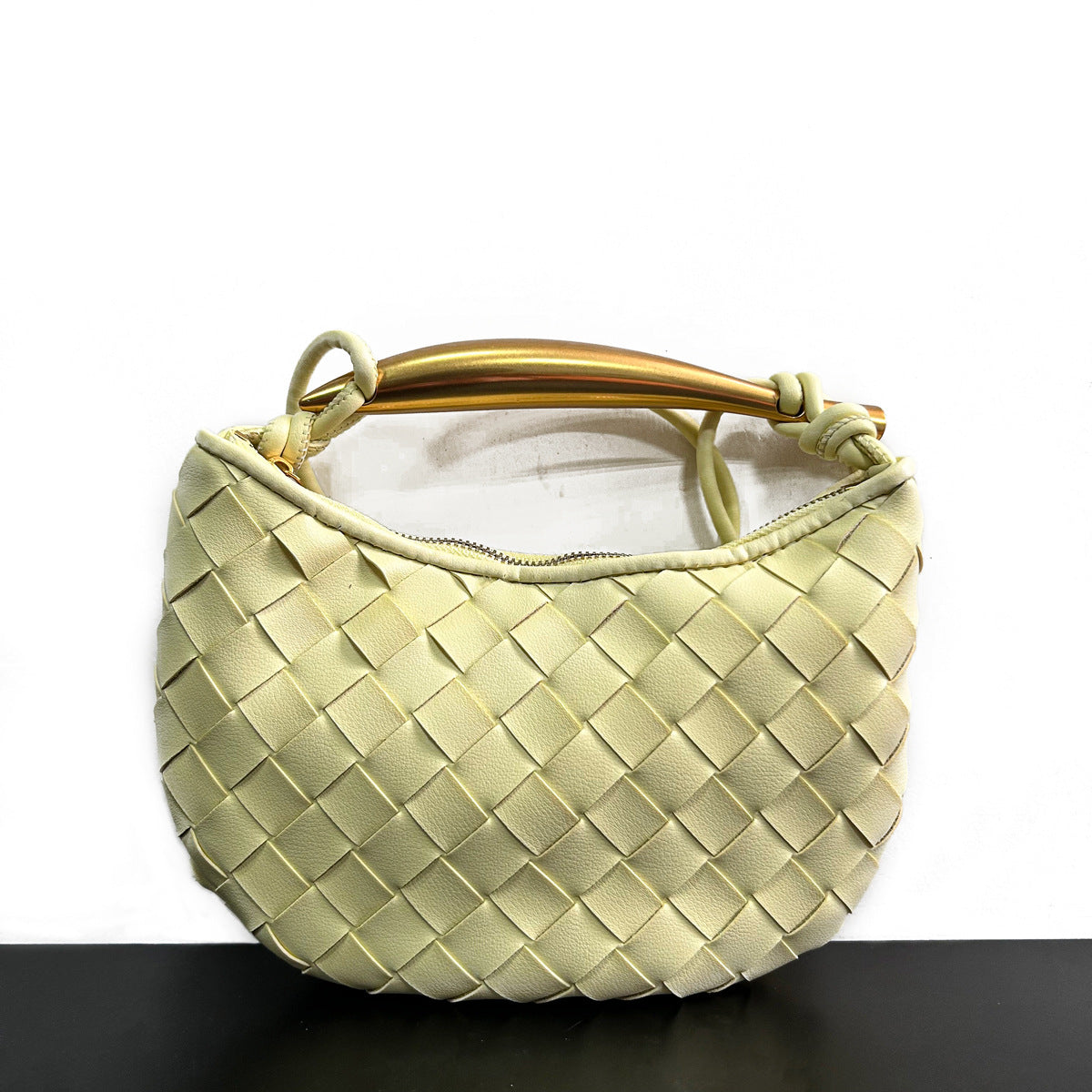 拉链款编织包包2023新款牛皮金属手柄月牙包单肩斜挎手提包时尚