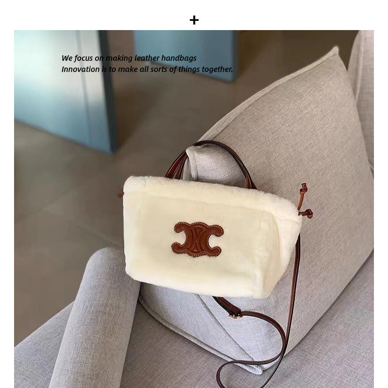 新款代购韩国羊羔毛包毛绒绒手拎包上班通勤手提包凯旋门托特包包