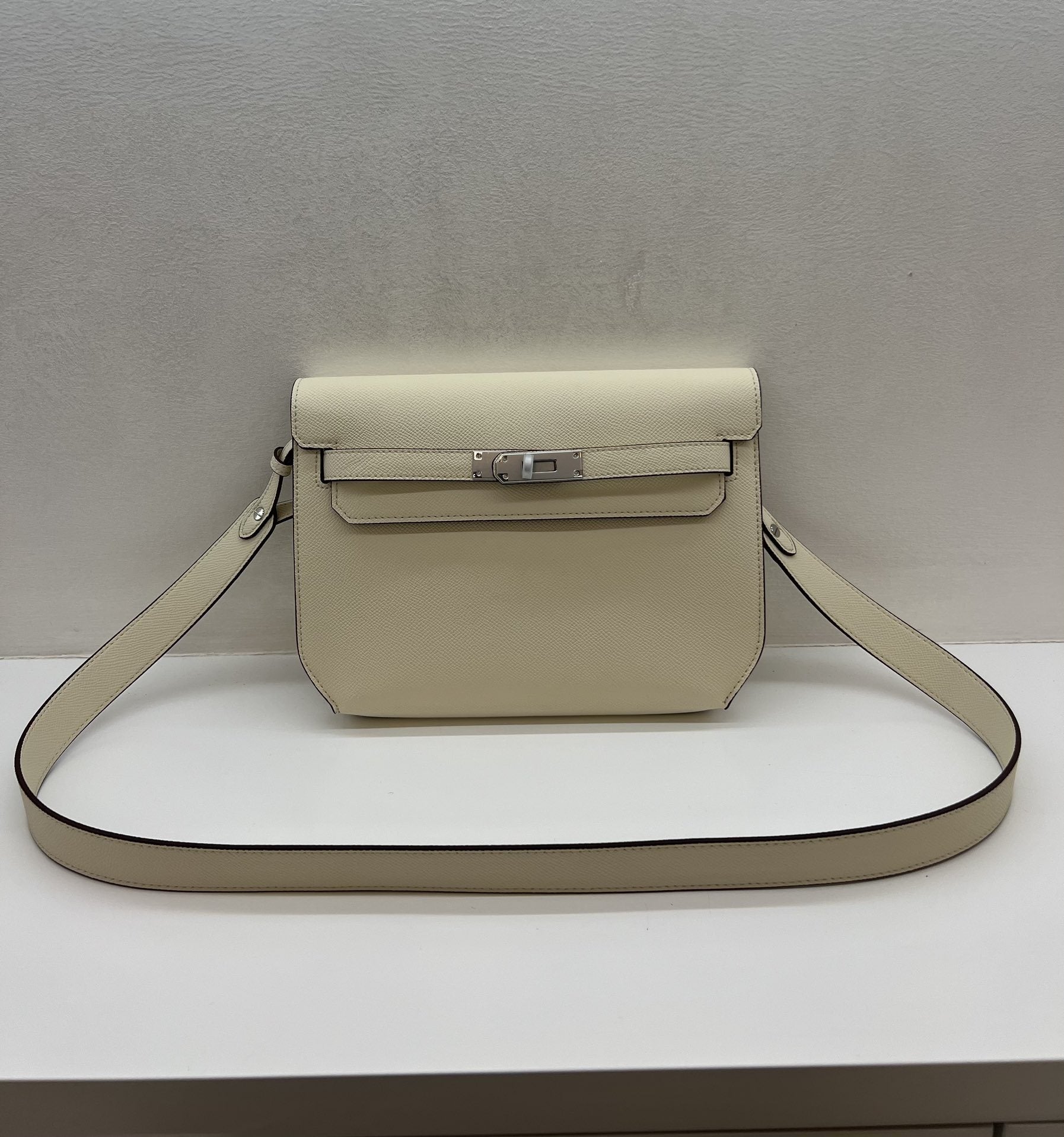 2023新款手掌纹牛皮凯莉包腋下包女单肩斜挎包复古通勤跳舞包真皮