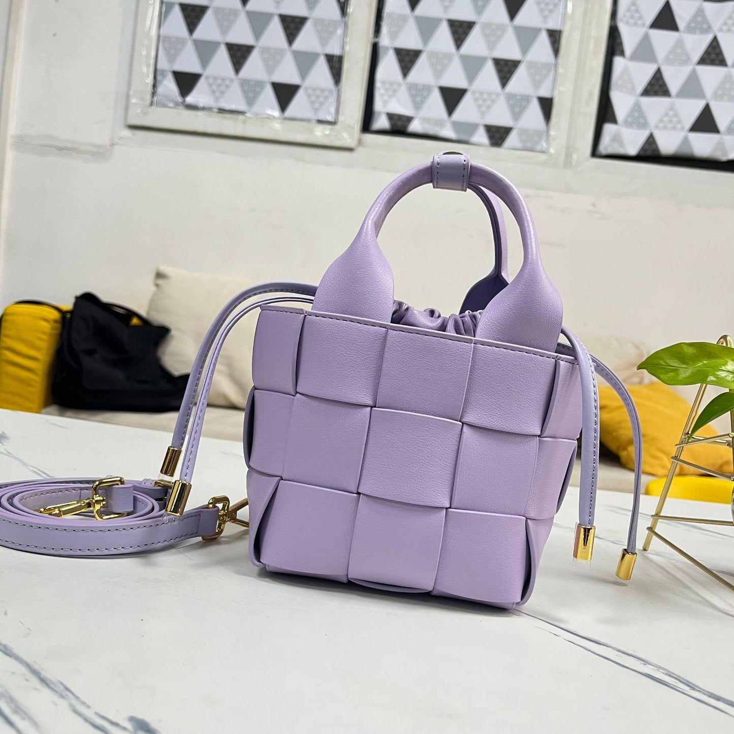 包包2022新款真皮女包编织牛皮单肩斜挎手提包手拎水桶简约时尚