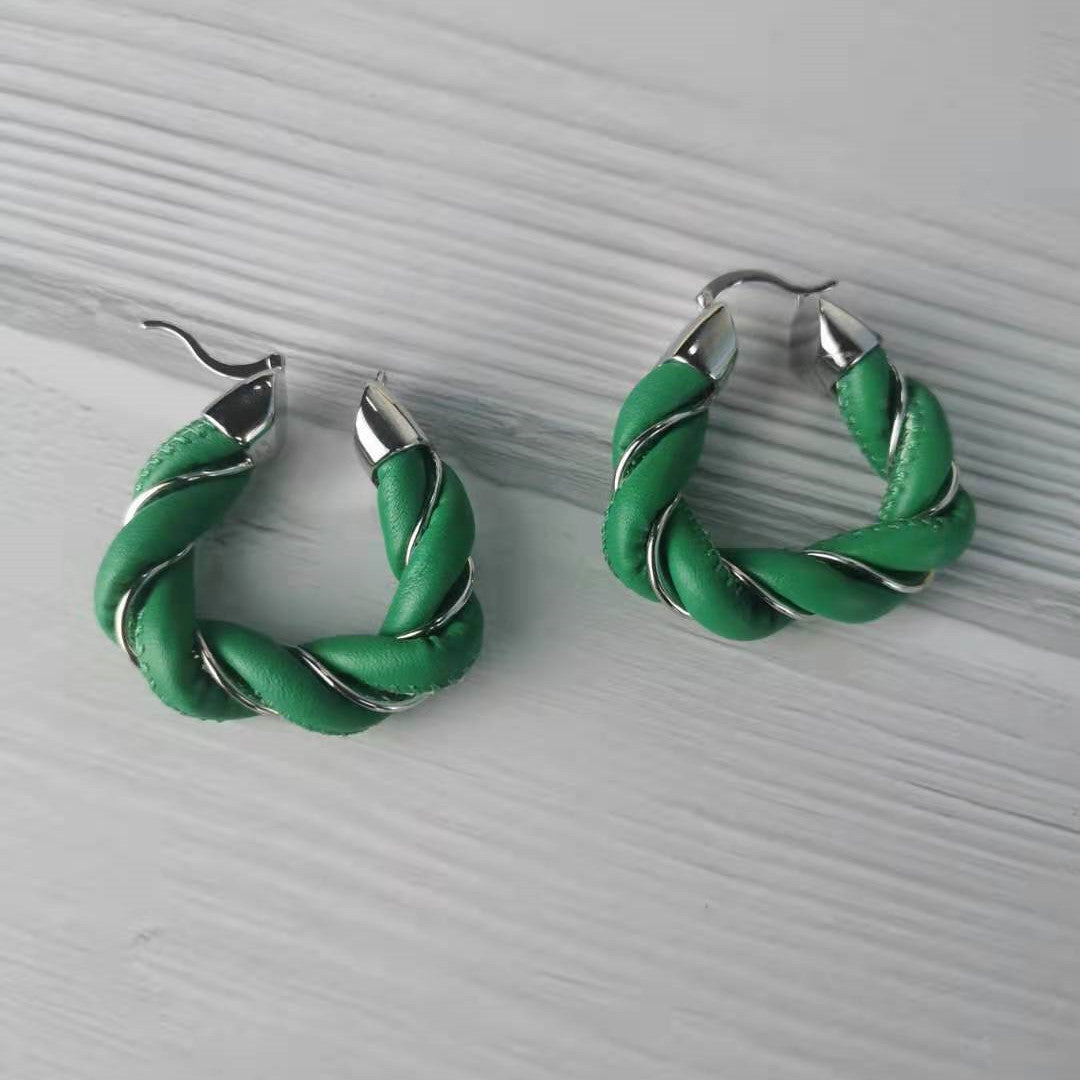 厂家批发BV新款三角扭结耳圈女欧美风高级感耳饰气质几何皮革耳环