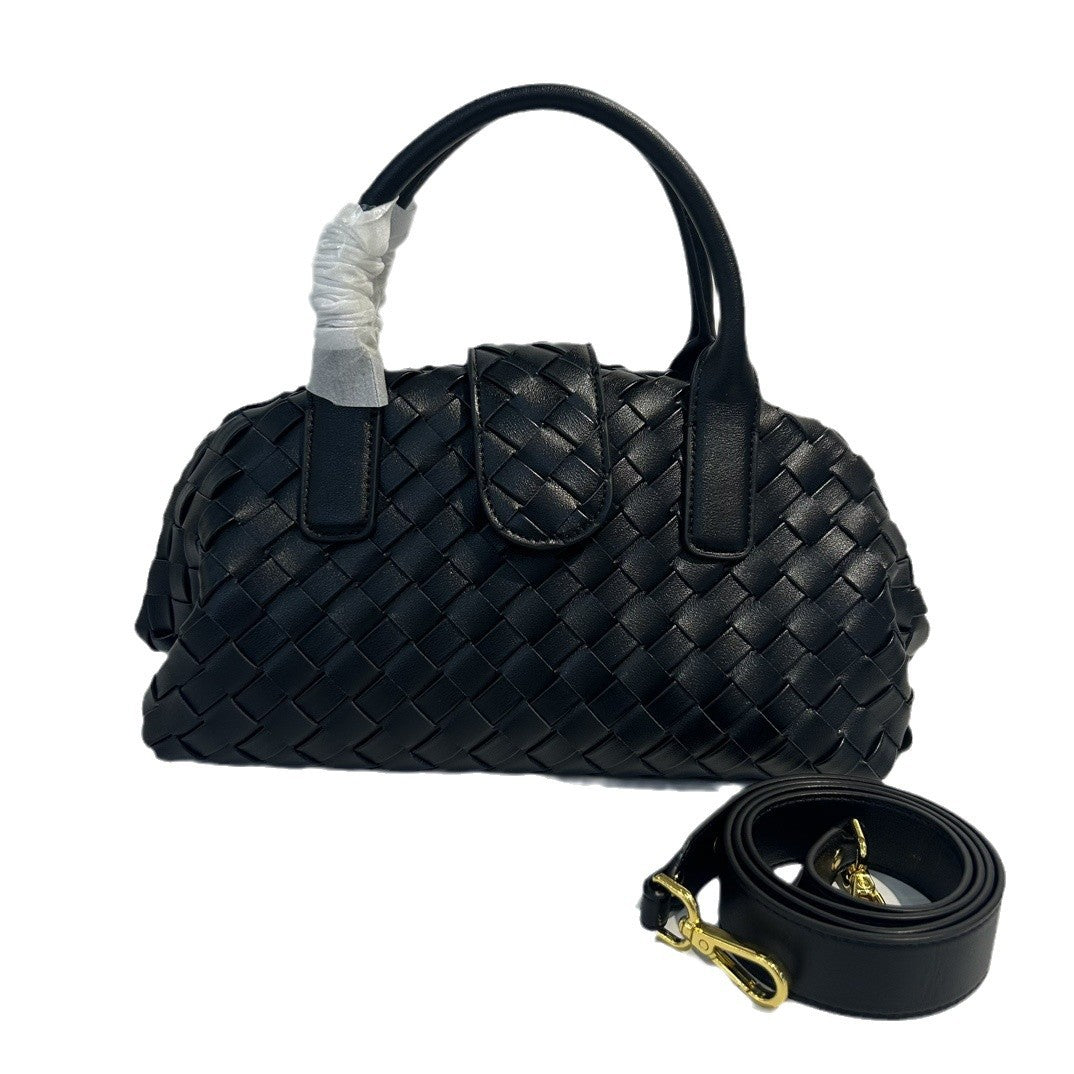 包包女款2024年新款洋气大容量夏天小众高级保龄球包斜挎包女真皮