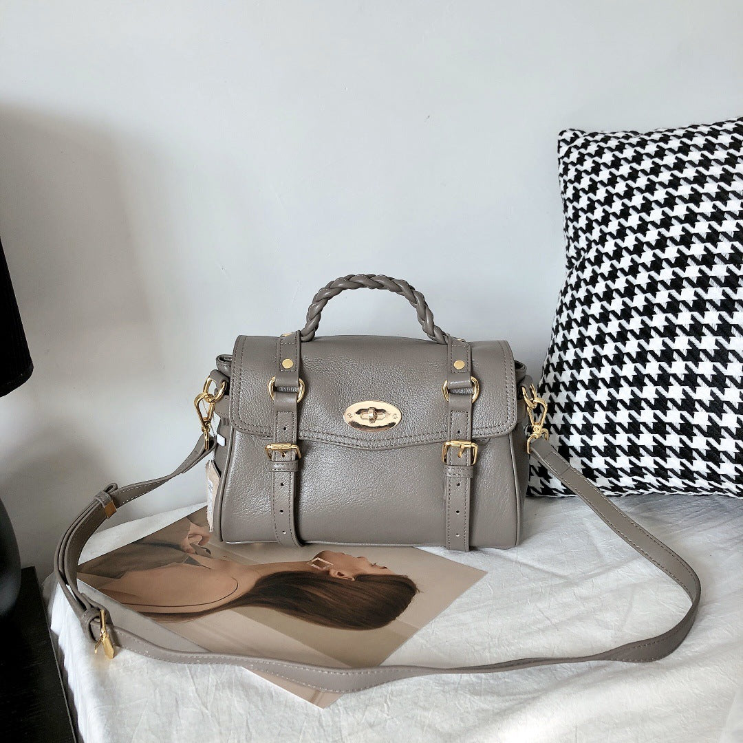 起范儿 头层黄牛皮自然摔Alexa邮差真皮通勤斜挎包百搭单肩批发