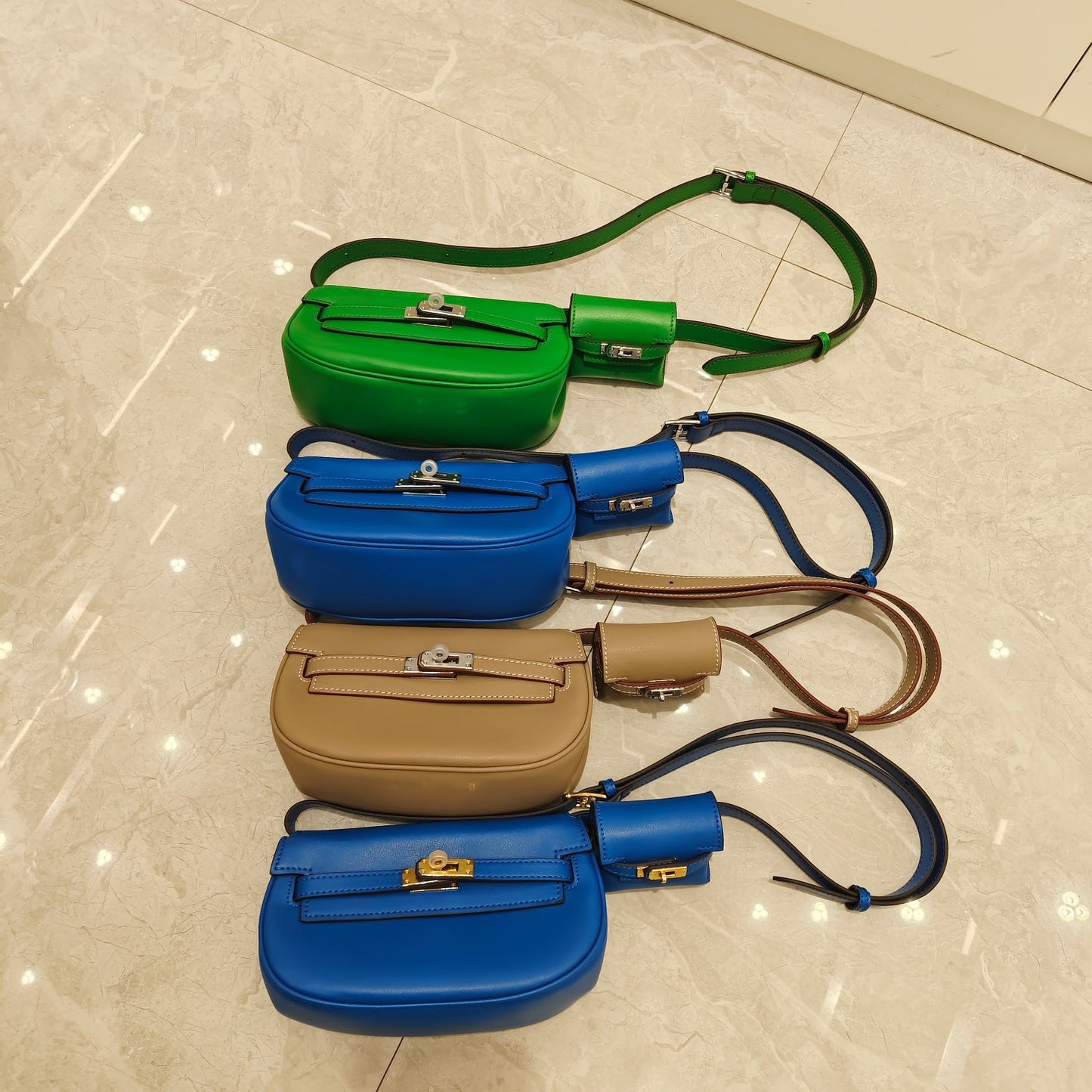 2024新款网红同款凯莉汤圆包饺子包迷你单肩斜挎真皮女腰包马鞍包