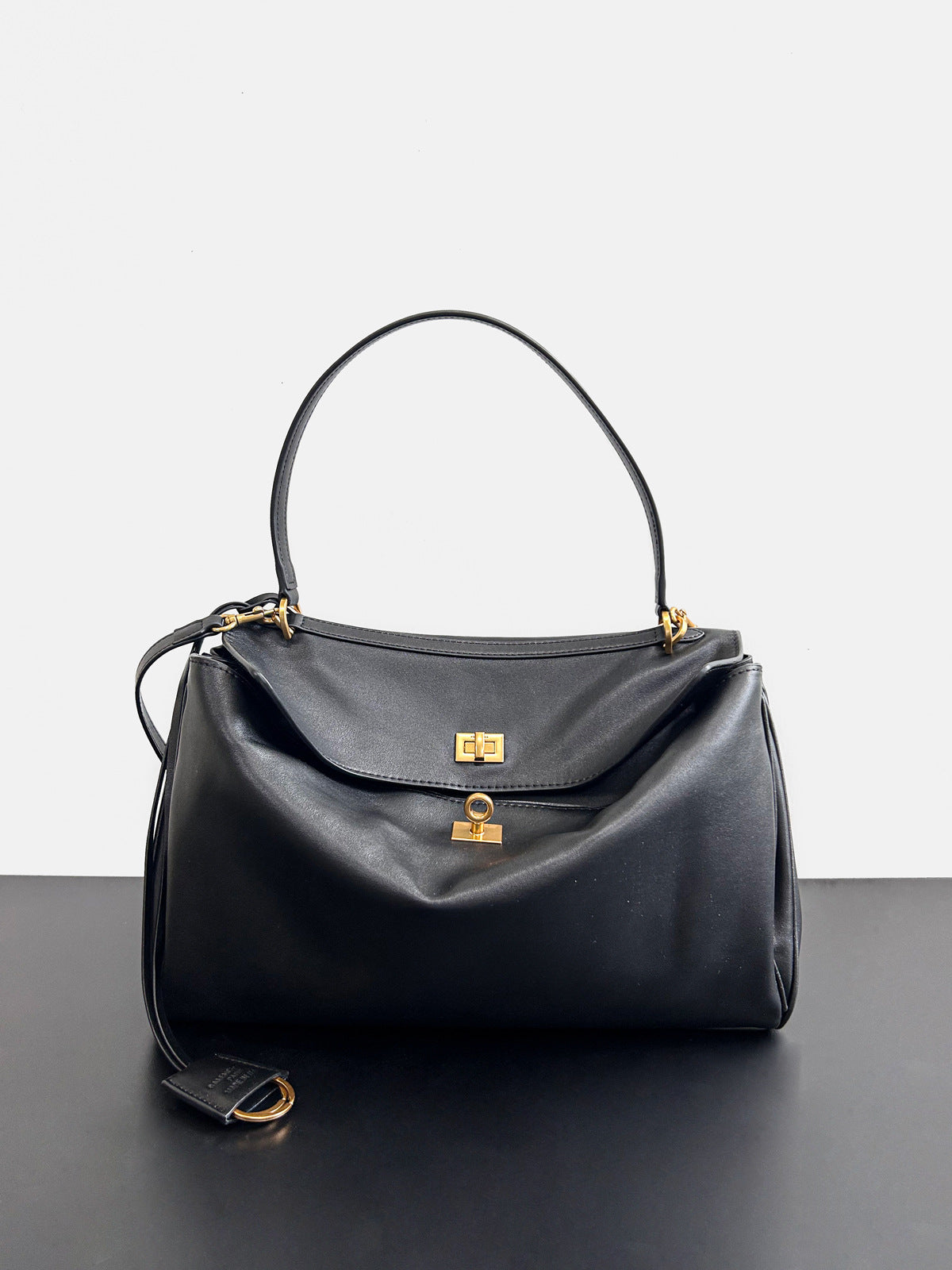 大气时尚锁扣牛皮女包2024新款链条轻便质感洋气真皮软皮斜挎包包