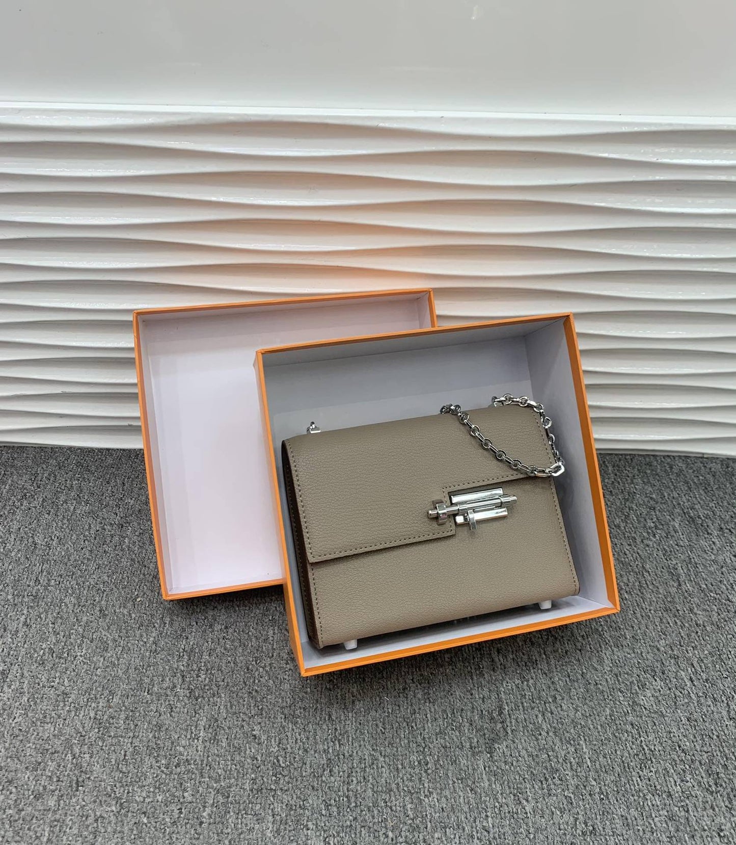 高品质 蜥蜴纹牛皮链条迷你插销包 时髦好搭配气质小方包一件代发