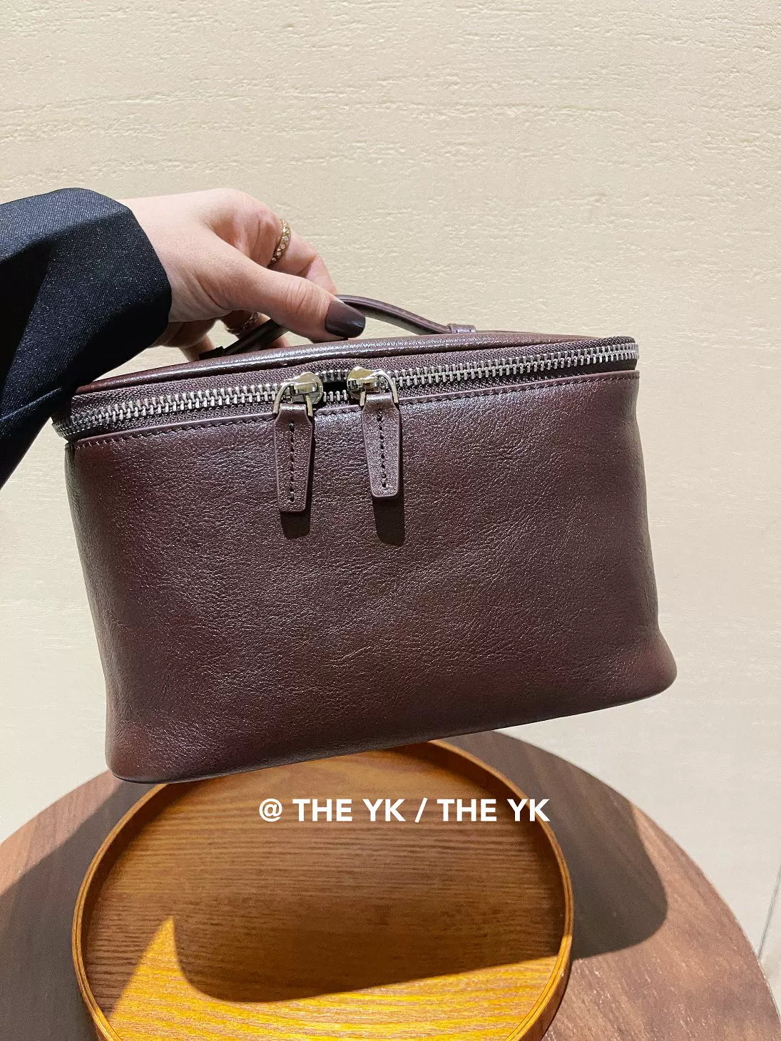 真皮化妆包大容量刺绣H手拿包收纳包出差旅行护肤品洗漱包饭盒包
