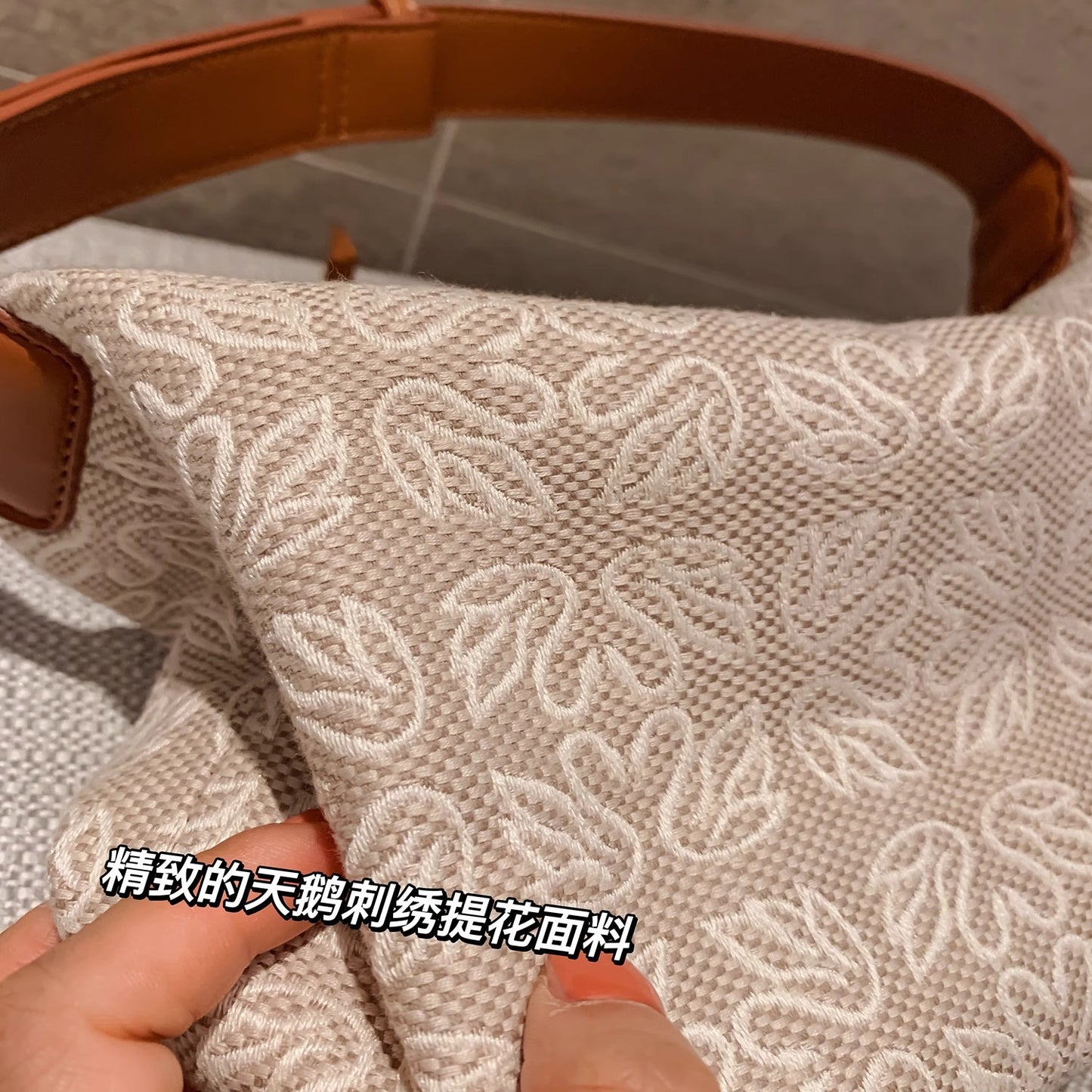 罗家时尚天鹅刺绣医生包包2023秋冬款女包帆布单肩手提休闲秋腋下