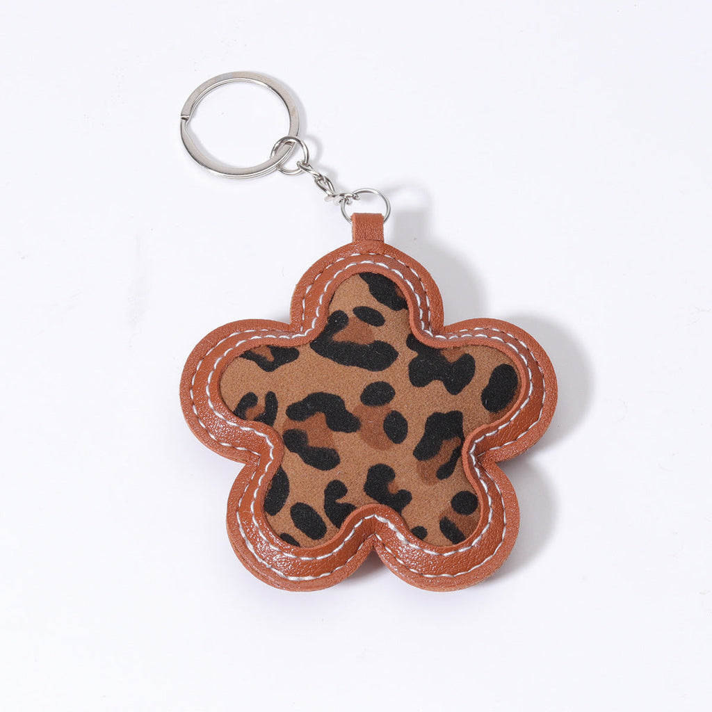 工厂批发定制时尚热销豹纹小花包扣仿真皮挂饰挂件钥匙扣装饰品