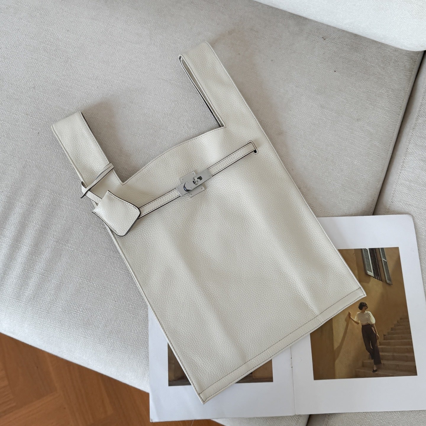 小众设计凯莉手提包女2025春夏新款轻巧简约单肩斜挎包轻奢