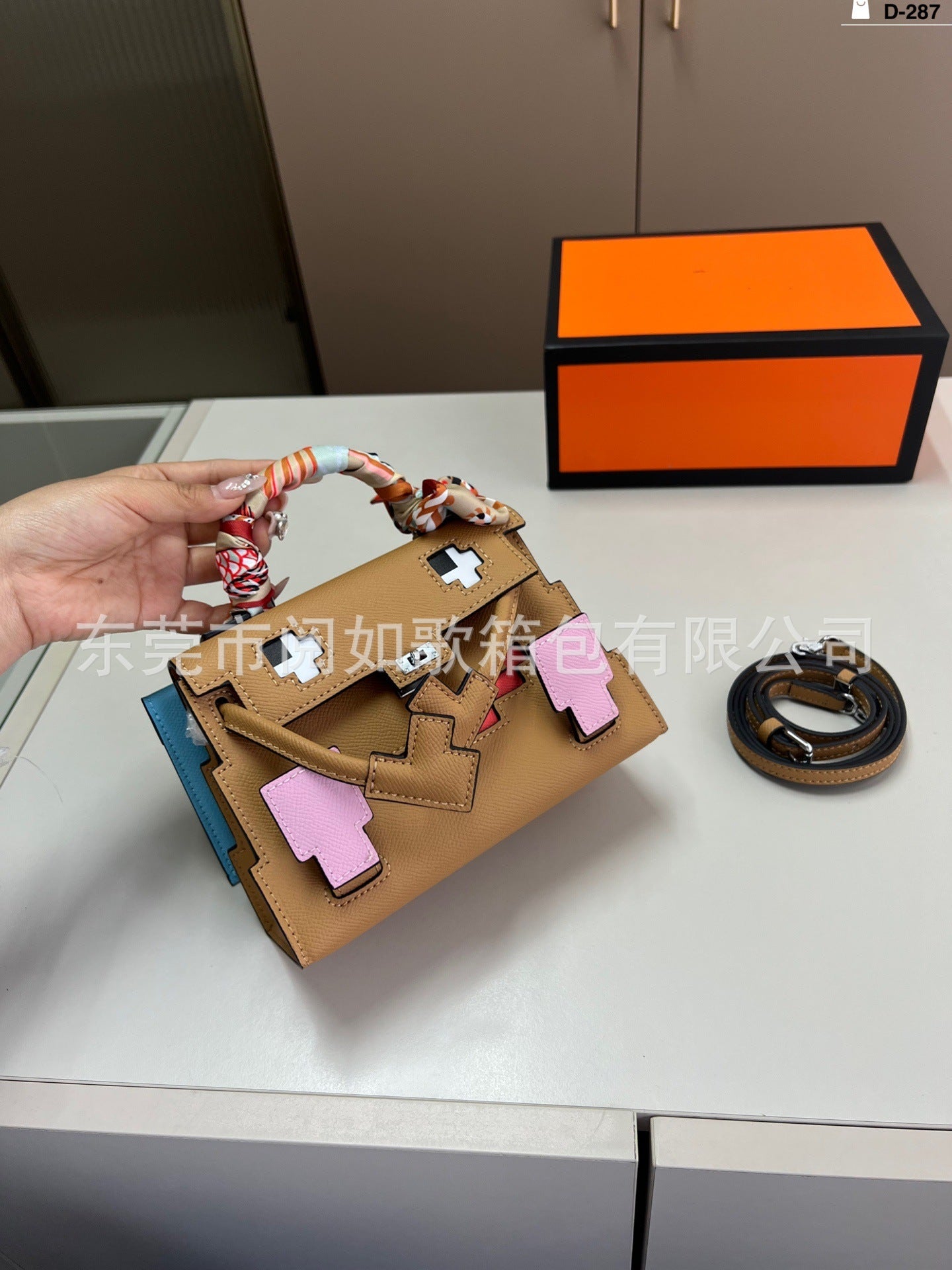 机器人凯莉包卡通笑脸包马赛克娃娃手提小方包单肩斜挎包一件代发