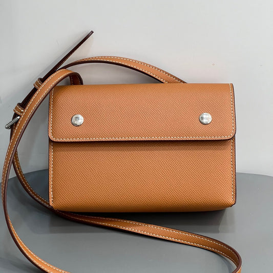 2024新款真皮中古款小腰包女手掌纹小方包简约通勤肩斜挎信封包潮