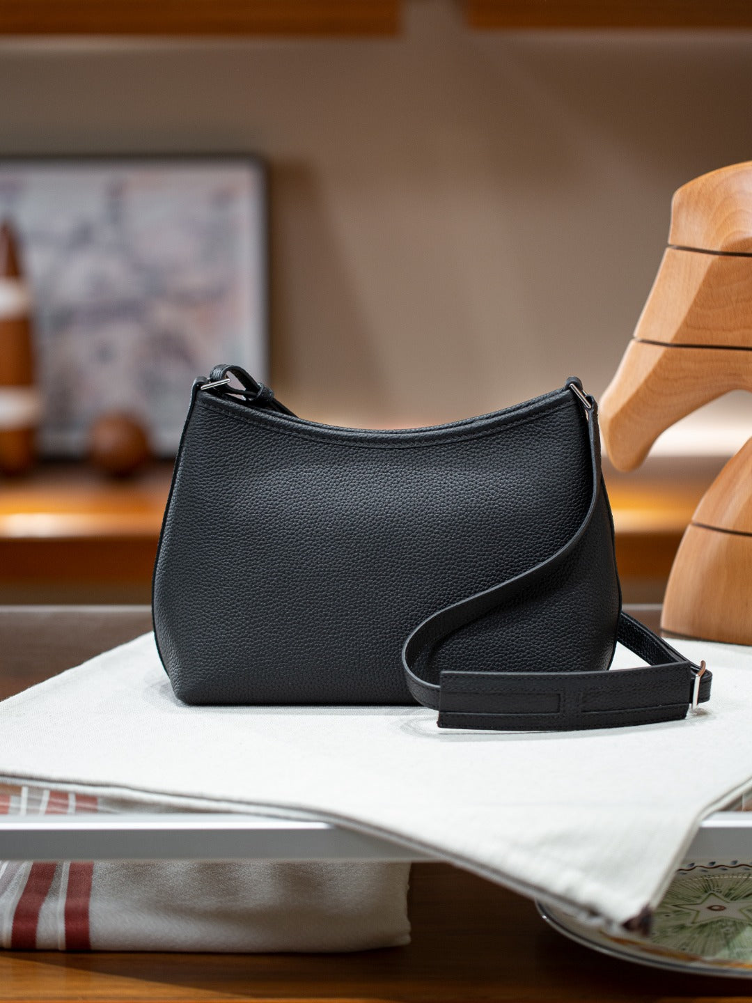 潮牌2025复古真皮包小众设计简约百搭单肩包头层牛皮气质斜挎女包