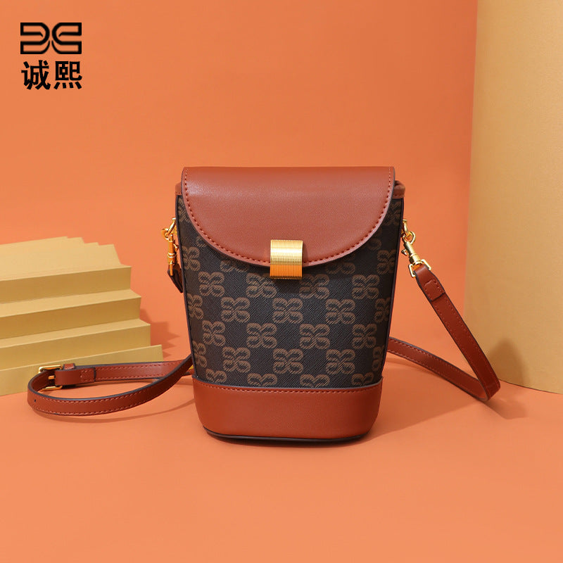 跨境潮流复古大容量水桶包女新款拼接单肩包高级感小众设计斜挎包