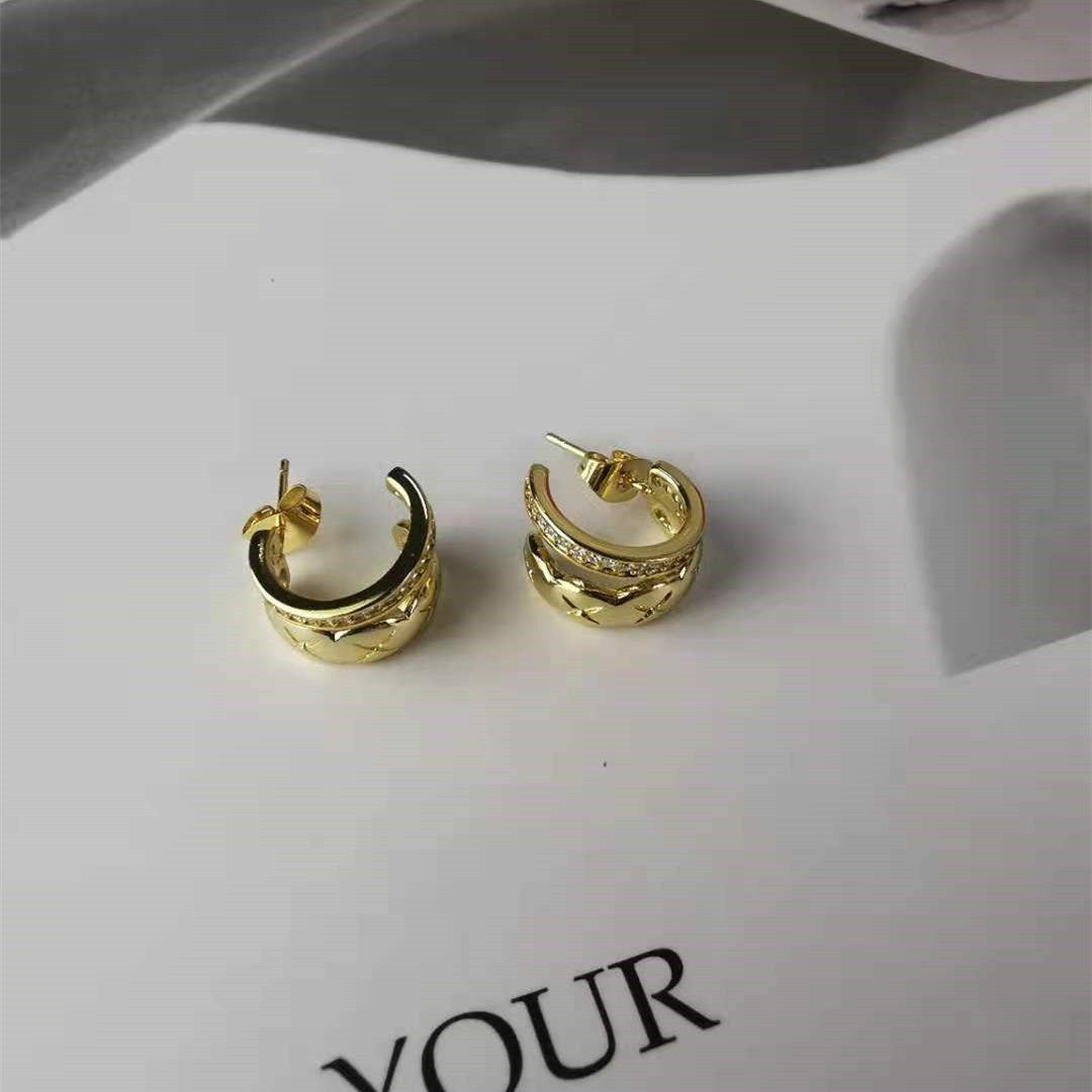 赛家新款菱格纹镶钻耳钉几何形设计感港味欧美冷淡风C形耳环ins风