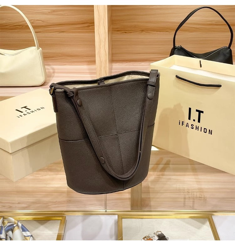 avale 软糯头层牛皮水桶包托特包慵懒风时尚女通勤包单肩斜挎休闲