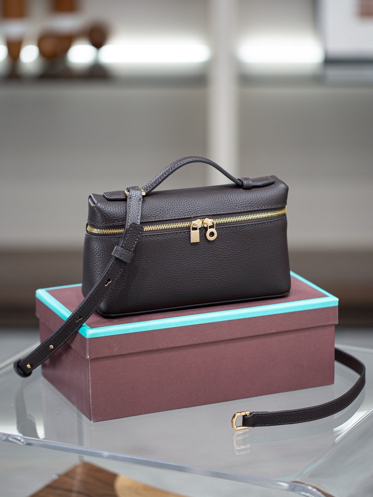 2025小包包夏季款饭盒包高级感小众真皮女包单肩斜挎女百搭