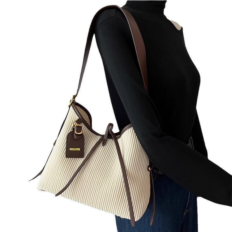 托特包女大容量手提包2024新款潮小众设计单肩斜挎包腋下包水桶包