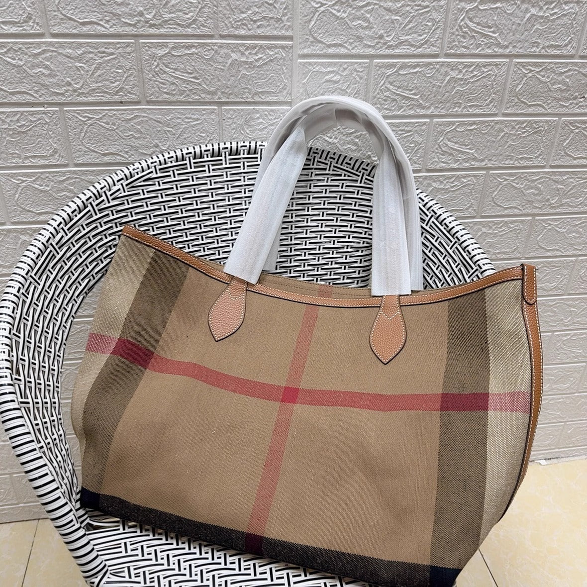 黄麻大托特tote购物袋ins风简约通勤办公电脑妈咪包大容量腋下包